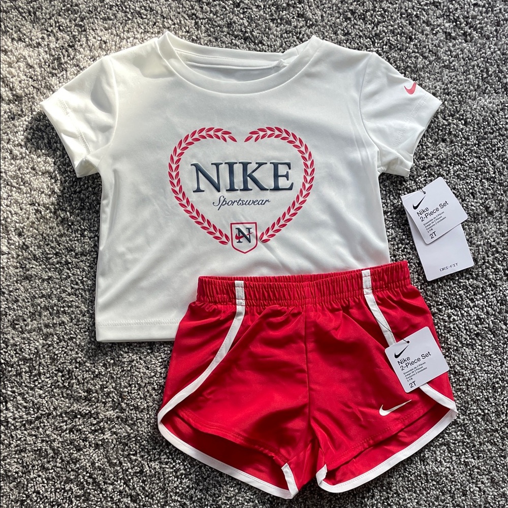 NEW! NIKE RED & WHITE 2-PIECE T-SHIRT AND SHORTS SET. SIZE 2T. GIRLS.